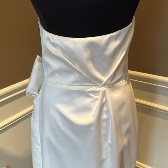 ABS Elegant white satin dress - Picture 16 of 16